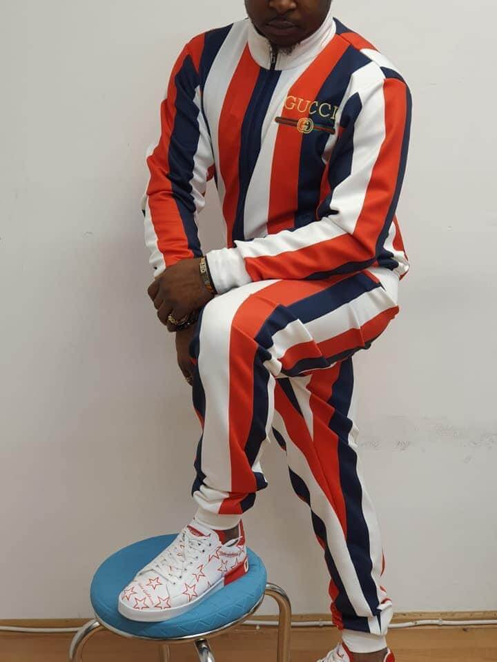 VENTE DES VÊTEMENTS HOMME