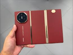 Huawei Mate XT Ultimate $450 Whatsapp :+2349045783364